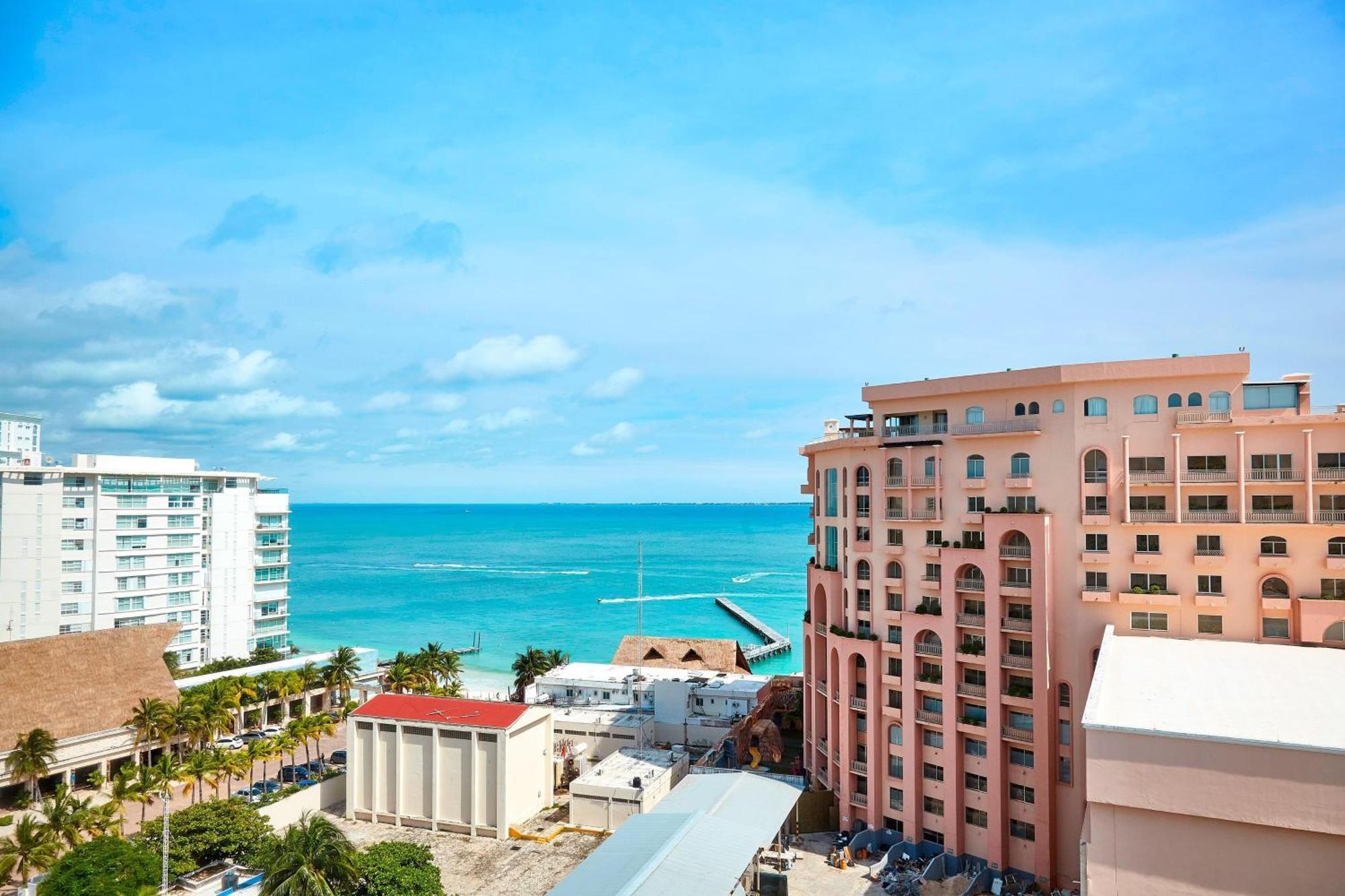 Renovated Aloft Cancun Exterior photo