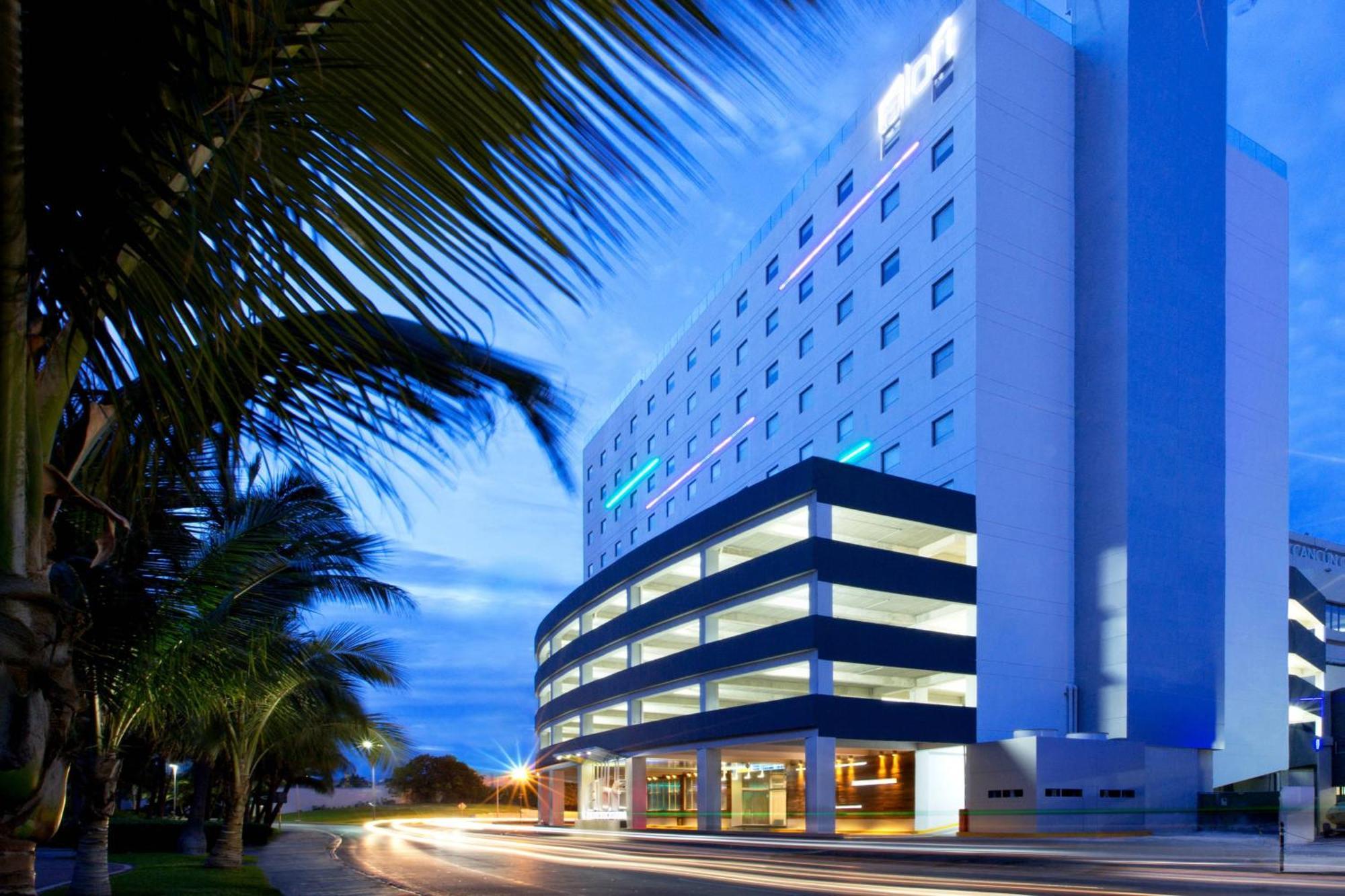 Renovated Aloft Cancun Exterior photo