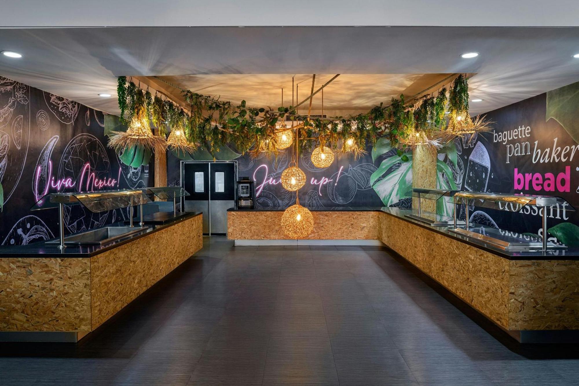 Renovated Aloft Cancun Exterior photo