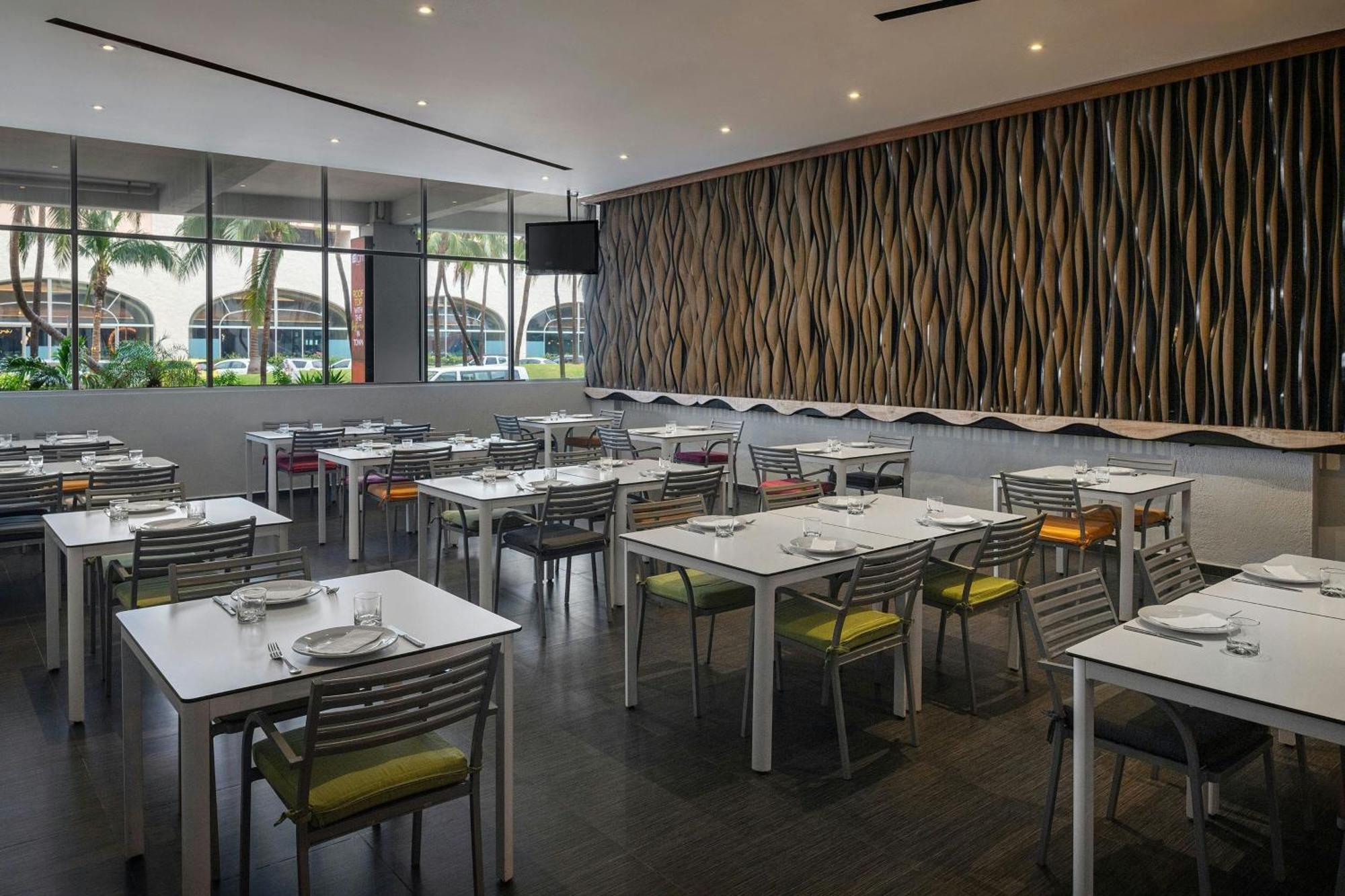 Renovated Aloft Cancun Exterior photo