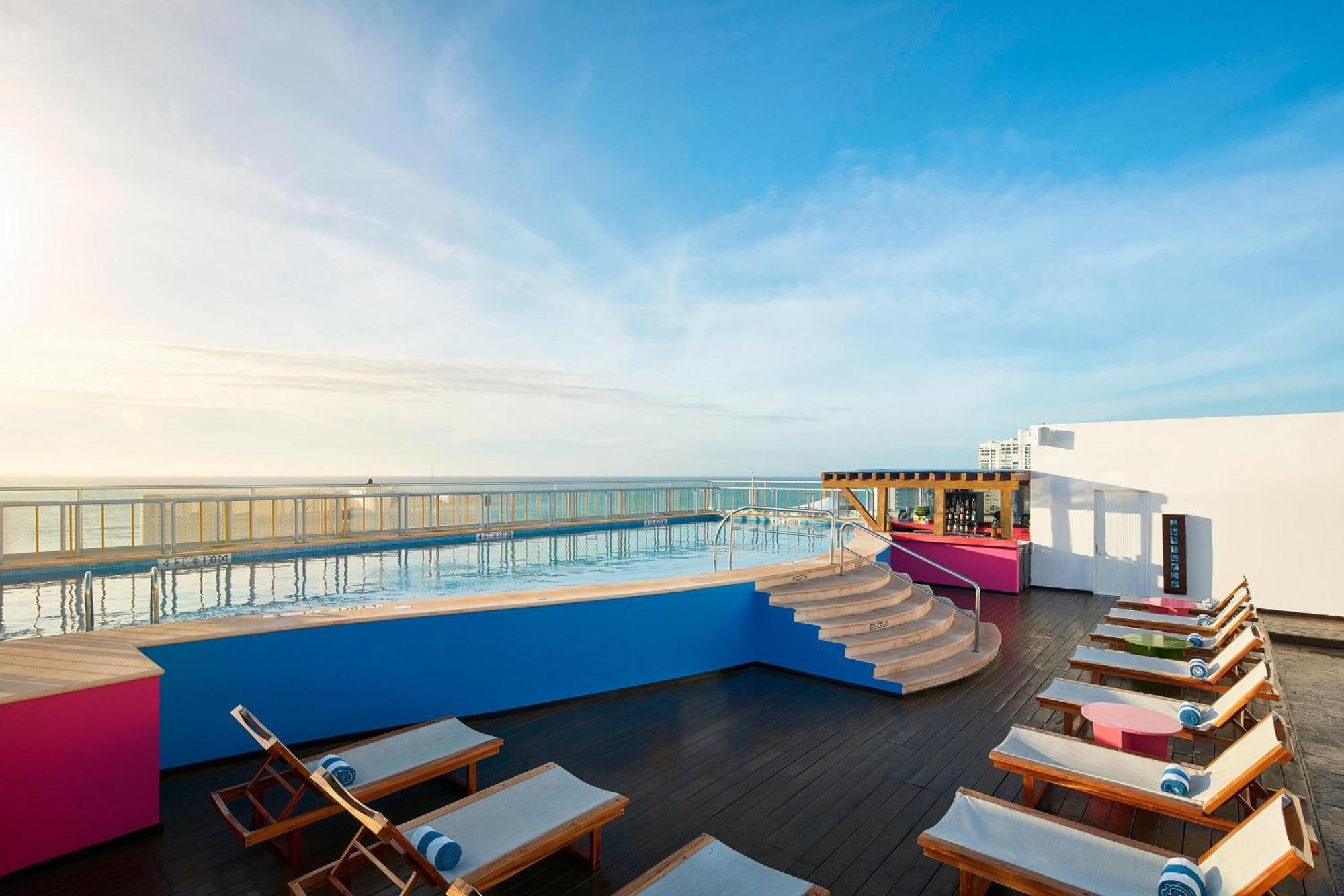Renovated Aloft Cancun Exterior photo