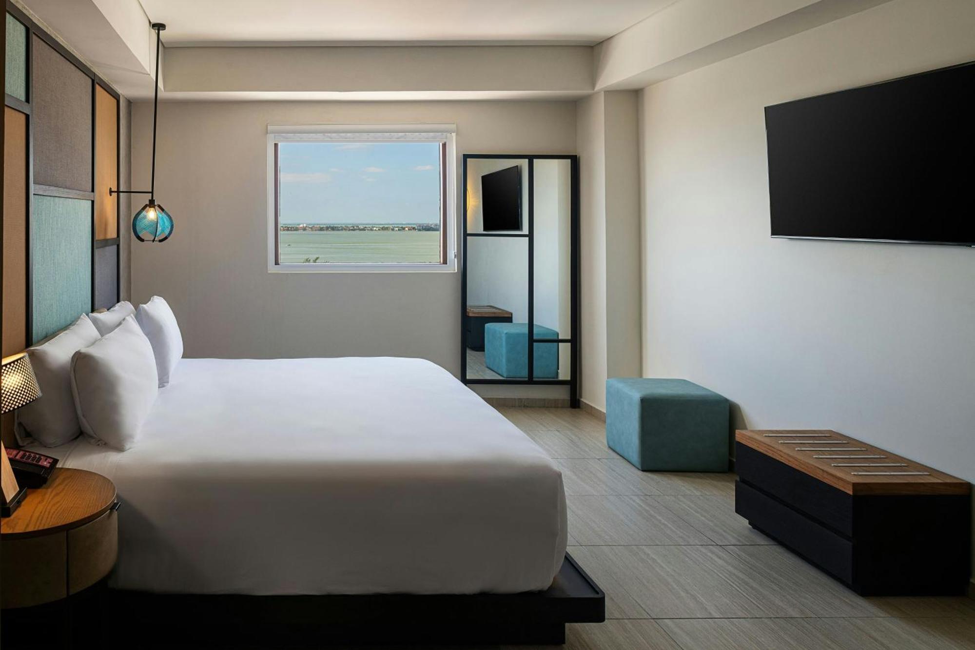 Renovated Aloft Cancun Exterior photo