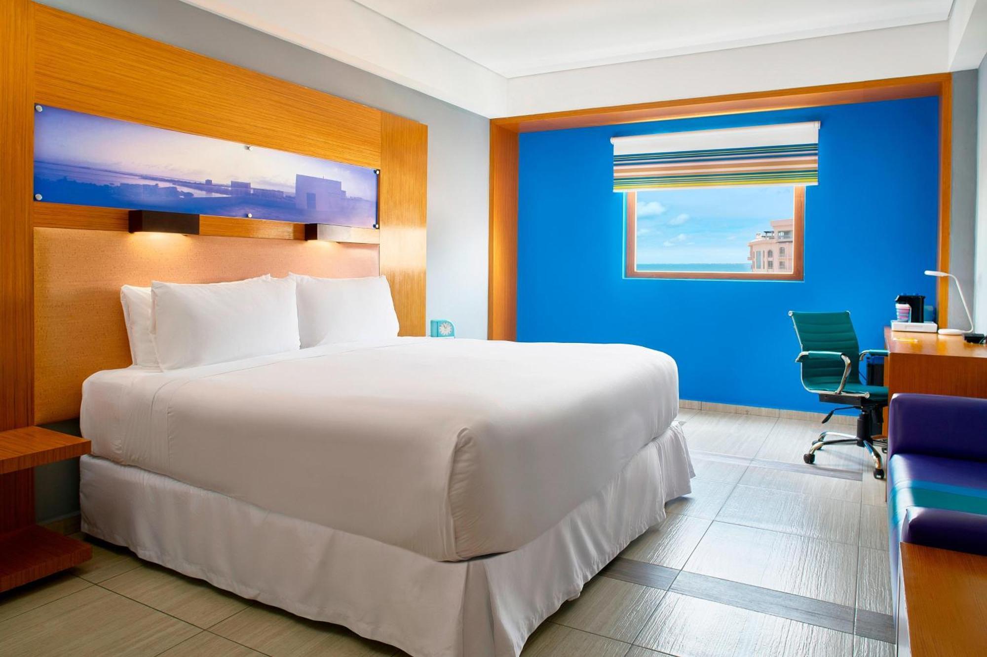 Renovated Aloft Cancun Exterior photo